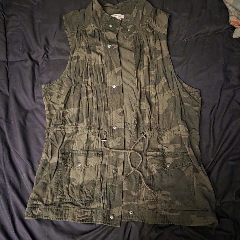 Maurices Green Camo Vest